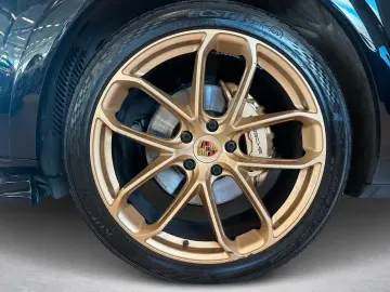 Porsche Cayenne Coupé E-Hybrid – Pano