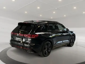 Volkswagen Touareg 3.0 TDI 4M R-Line 360  Pano