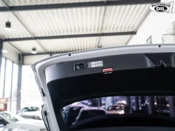 MERCEDES-BENZ C 200 d T    1 Hand   AMG Line   AMG-Sty