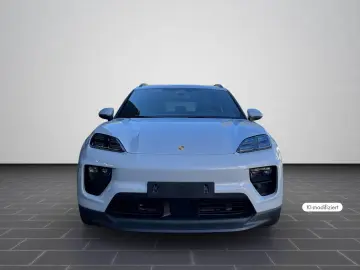 Porsche Macan Electric – Pano