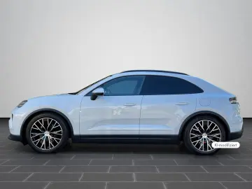 Porsche Macan Electric – Pano