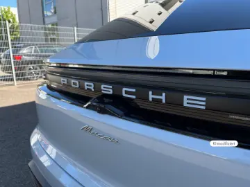 Porsche Macan Electric – Pano