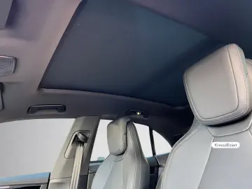 Porsche Macan Electric – Pano