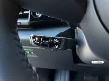 Porsche Macan Electric – Pano