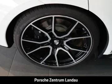 PORSCHE Taycan Surround-View LED Luftfederung BOSE 21z