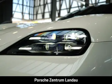 PORSCHE Taycan Surround-View LED Luftfederung BOSE 21z
