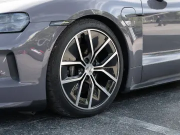 PORSCHE Taycan 4S SportDesign Paket Performancebatterie