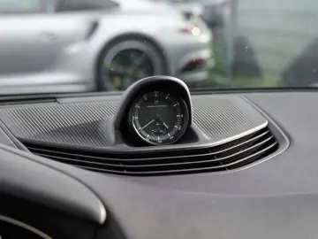PORSCHE Taycan 4S SportDesign Paket Performancebatterie
