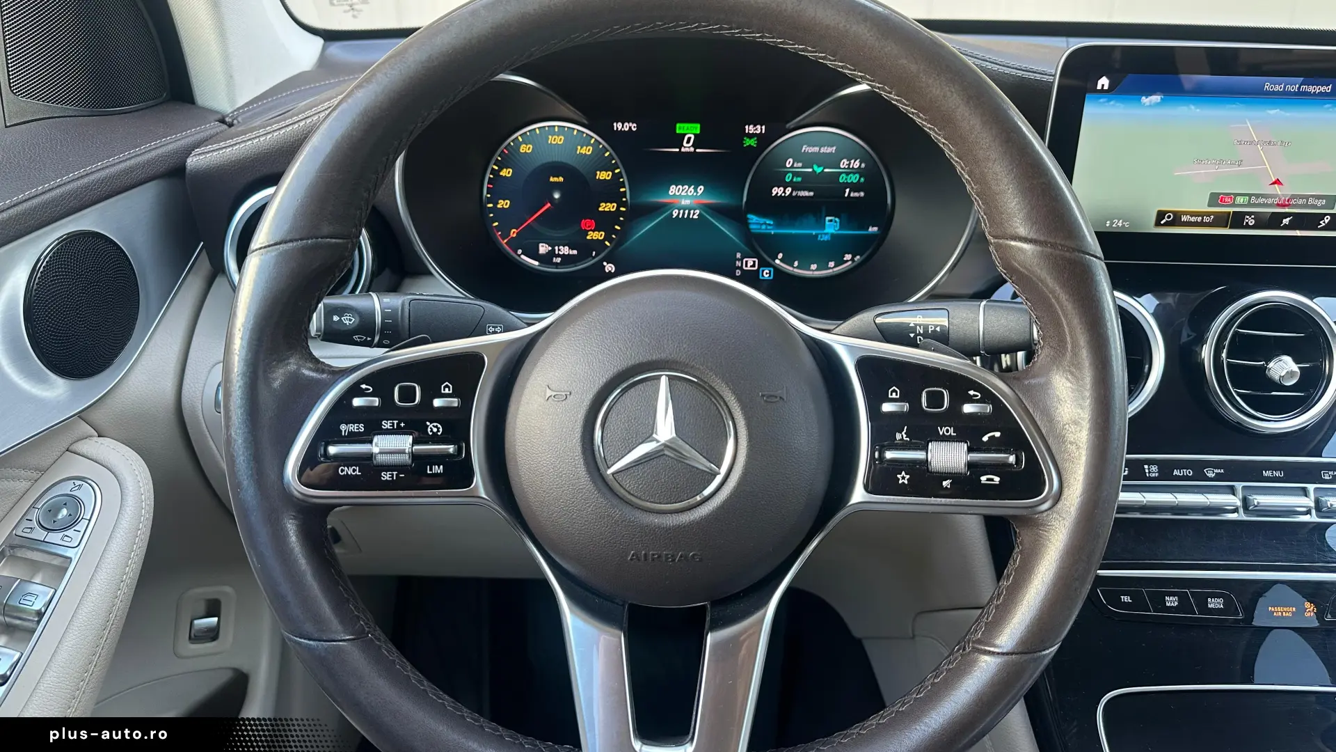 Mercedes-Benz GLC 200 Hibrid 2.0 Benzina 197 CP An 2020
