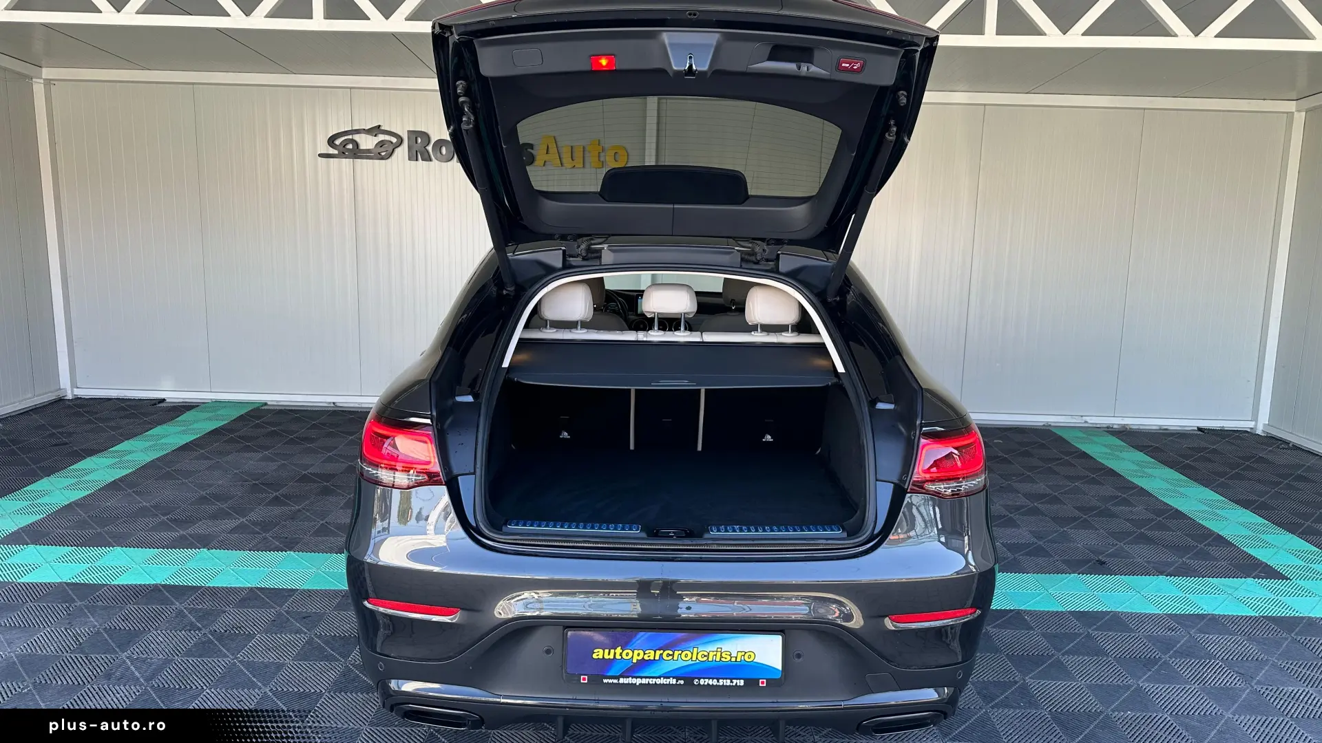 Mercedes-Benz GLC 200 Hibrid 2.0 Benzina 197 CP An 2020