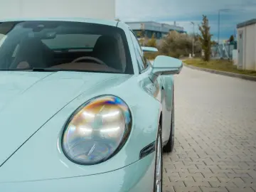 PORSCHE 992 Carrera 4 GTS T-Hybrid PCCB Aerokit BOSE