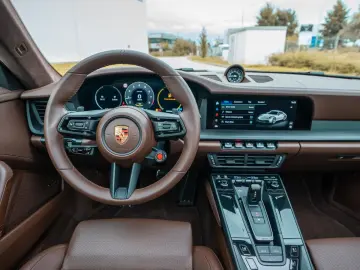 PORSCHE 992 Carrera 4 GTS T-Hybrid PCCB Aerokit BOSE
