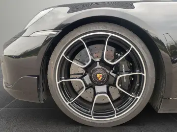 PORSCHE 992 (911) Turbo S Cabrio  Liftsystem  Burmester