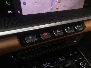 PORSCHE 992 (911) Turbo S Cabrio  Liftsystem  Burmester