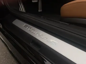 PORSCHE 992 (911) Turbo S Cabrio  Liftsystem  Burmester