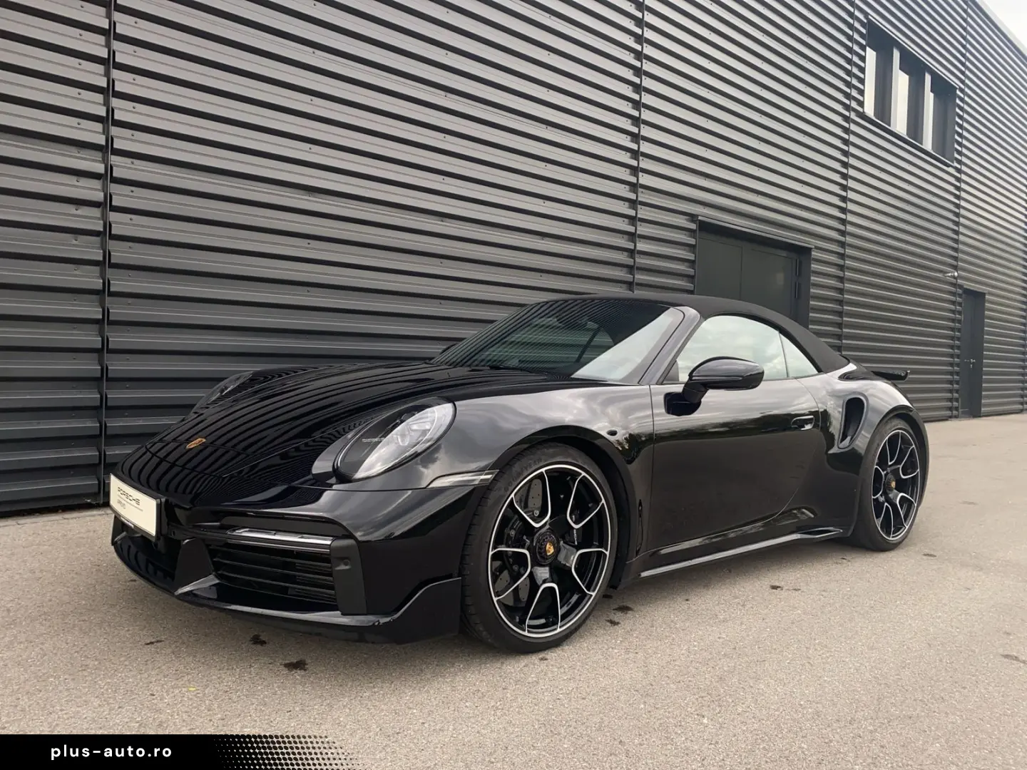 PORSCHE 992 (911) Turbo S Cabrio  Liftsystem  Burmester