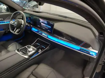 BMW 740 d xDrive M Sport  SKY LOUNGE