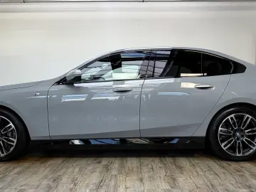 BMW i5 xDrive40 M Sport ACC 360 FahrwerkProfessional
