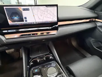 BMW i5 xDrive40 M Sport ACC 360 FahrwerkProfessional