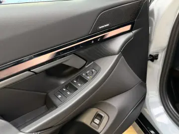 BMW i5 xDrive40 M Sport ACC 360 FahrwerkProfessional