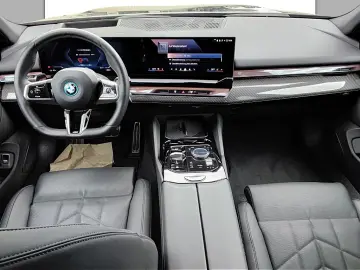 BMW i5 xDrive40 Lim. M SPORT A. H&K adLED LIVE PROF