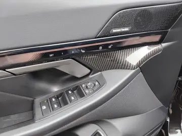 BMW i5 xDrive40 Lim. M SPORT A. H&K adLED LIVE PROF