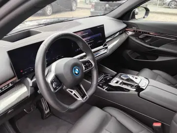 BMW i5 xDrive40 Lim. M SPORT A. H&K adLED LIVE PROF