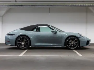 Porsche 911 Carrera Cabriolet (992)