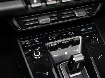 Porsche 911 Carrera Cabriolet (992)