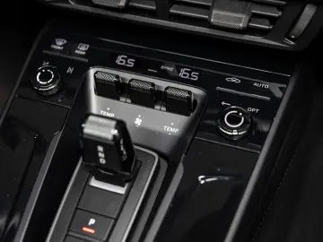 Porsche 911 Carrera Cabriolet (992)