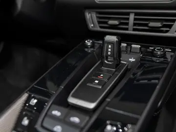 Porsche 911 Carrera Cabriolet (992)