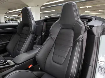 Porsche 911 Carrera Cabriolet (992)