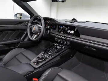 Porsche 911 Carrera Cabriolet (992)