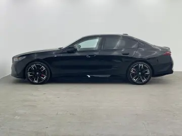 BMW i5 M60 xDrive M Sport LASER PANO AHK B&W HUD