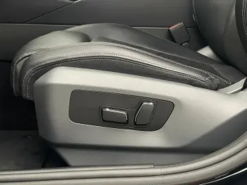 BMW i5 M60 xDrive M Sport LASER PANO AHK B&W HUD