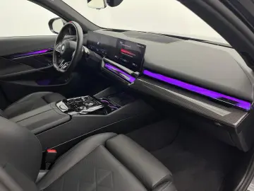 BMW i5 M60 xDrive M Sport LASER PANO AHK B&W HUD