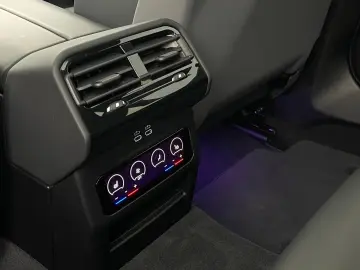 BMW i5 M60 xDrive M Sport LASER PANO AHK B&W HUD