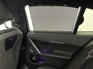 BMW i5 M60 xDrive M Sport LASER PANO AHK B&W HUD