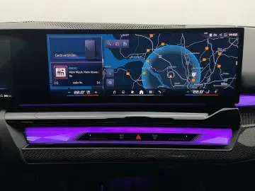 BMW i5 M60 xDrive M Sport LASER PANO AHK B&W HUD