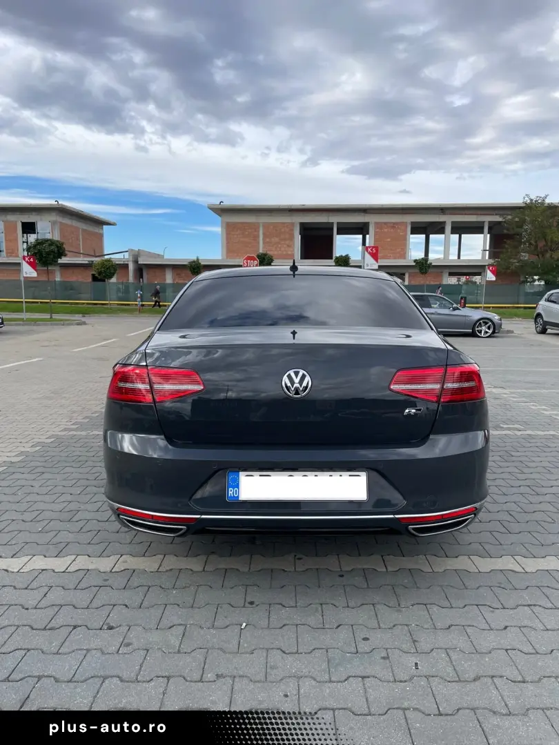 VOLKSWAGEN Passat 2025 — imagine 2