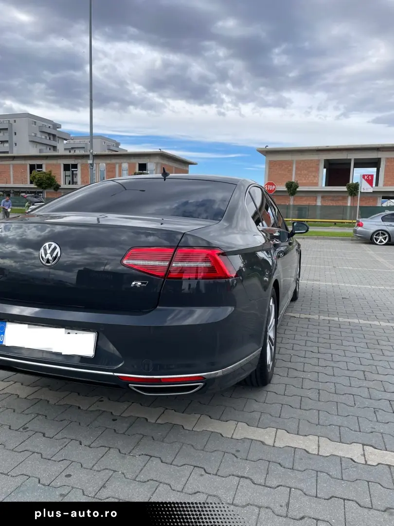 VOLKSWAGEN Passat 2025 — imagine 4