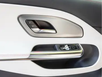 MERCEDES-BENZ CLA 350 4M AMG-Sport LED Cam Pano AHK …