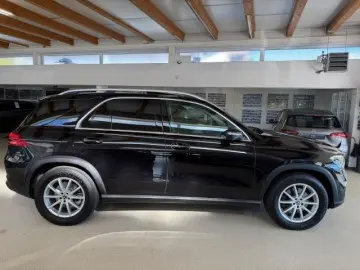 MERCEDES-BENZ GLE300 d 4M DISTR Pano AHK 360