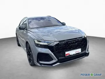 Audi RSQ8 TFSI quattro TOW BAR 305km h B&O HUD