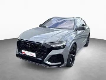 Audi RSQ8 TFSI quattro TOW BAR 305km h B&O HUD