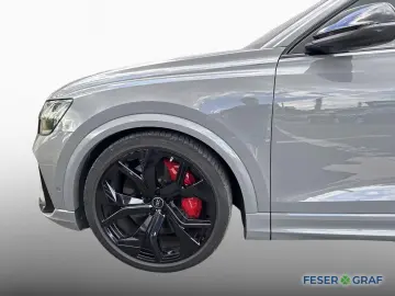 Audi RSQ8 TFSI quattro TOW BAR 305km h B&O HUD