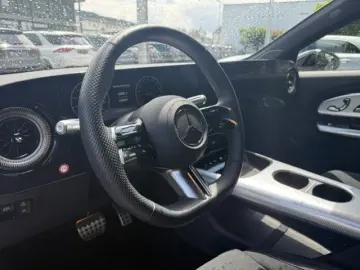 MERCEDES-BENZ CLA 350 4MATIC mit EQ Technologie AMG Line