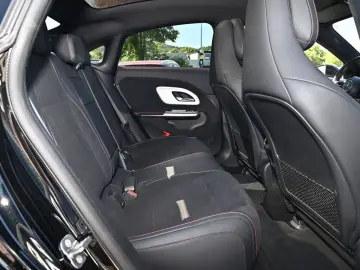 MERCEDES-BENZ CLA 350 4M AMG Sport Advanced  LED BT MEMORY