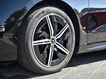MERCEDES-BENZ CLA 350 4M AMG Sport Advanced  LED BT MEMORY