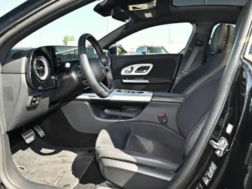 MERCEDES-BENZ CLA 350 4M AMG Sport Advanced  LED BT MEMORY